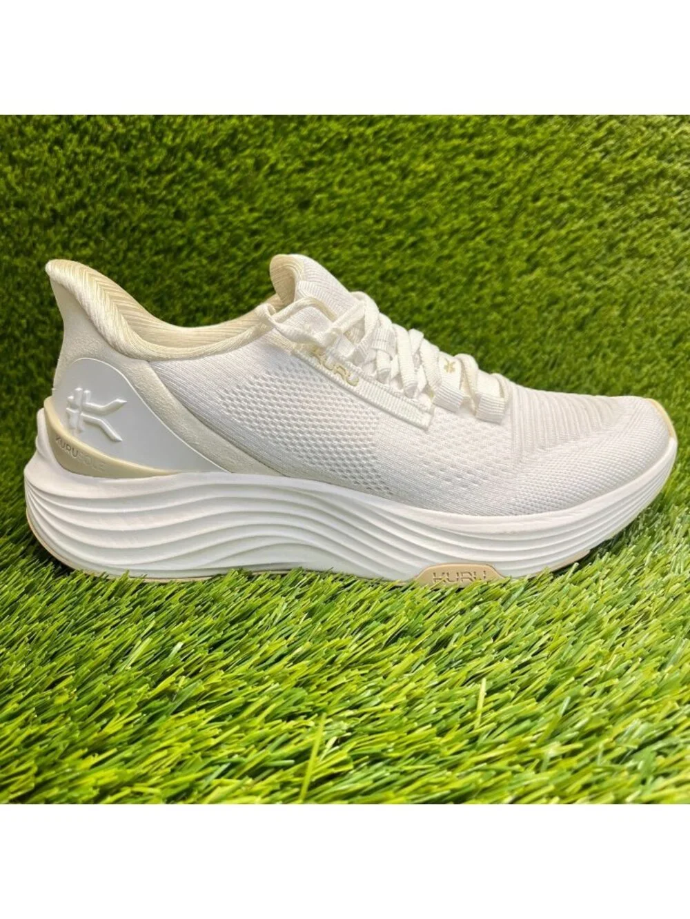Kuru Atom 2 Womens Size 7.5 White Beige Athletic Running Walking Shoes Sneakers